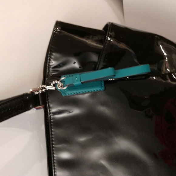 Coach Carrie Park Signature Patent Leather Tote F23979 - Picture 2 of 13